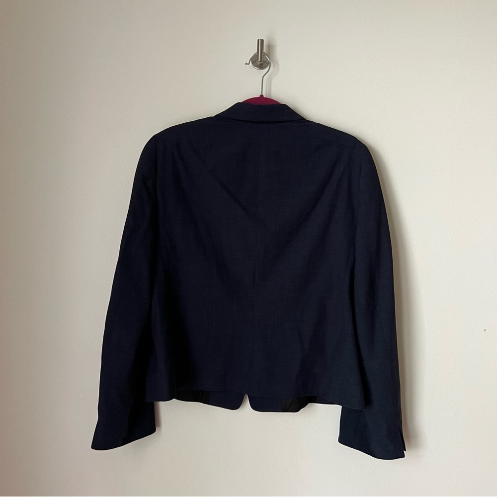 Akris Punto Stretch Wool Navy Short Blazer Front Chest Pocket 3 button Jacket - Picture 4 of 14